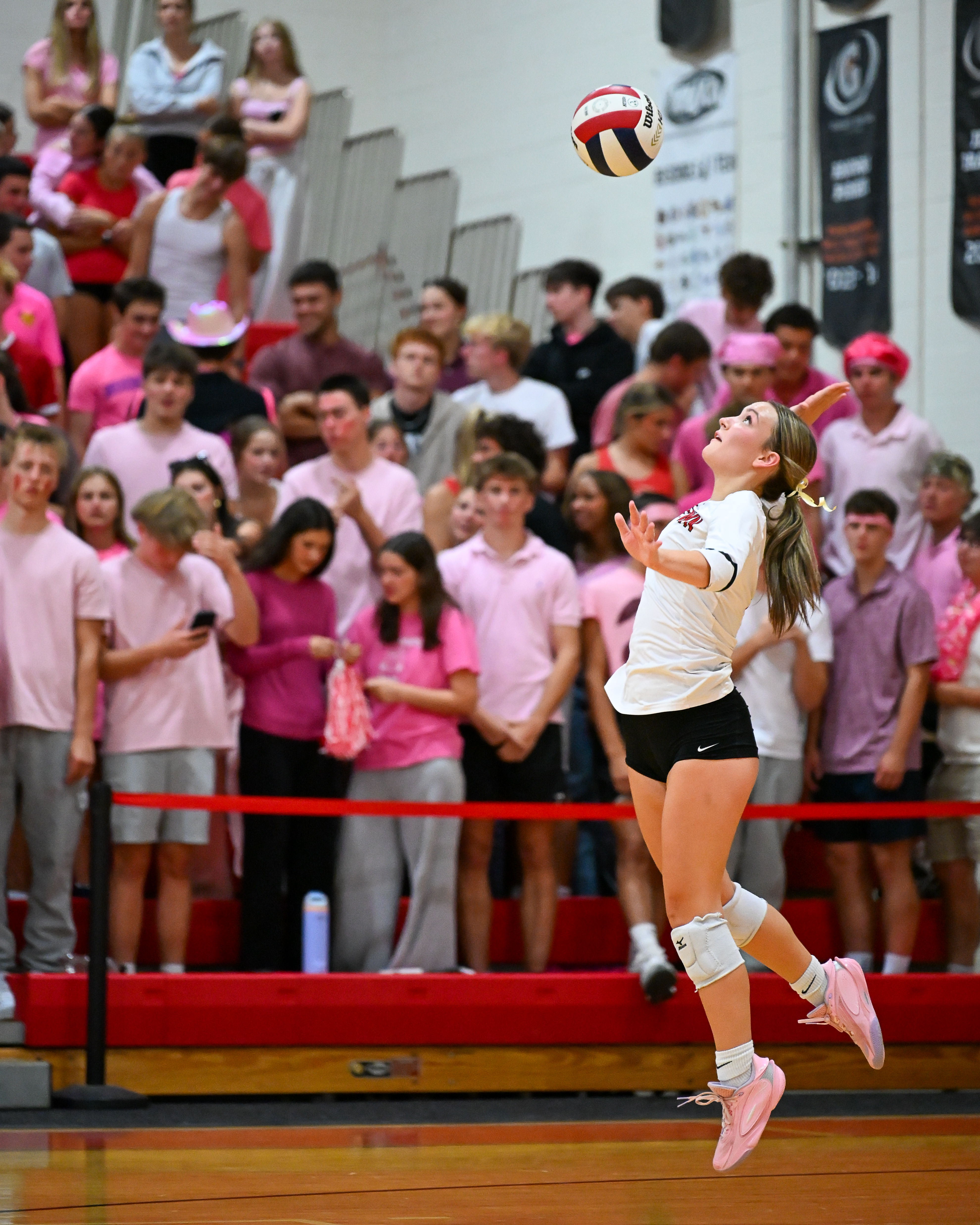 High school volleyball play
